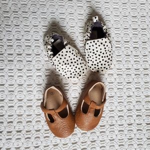 Two baby shoes size 4